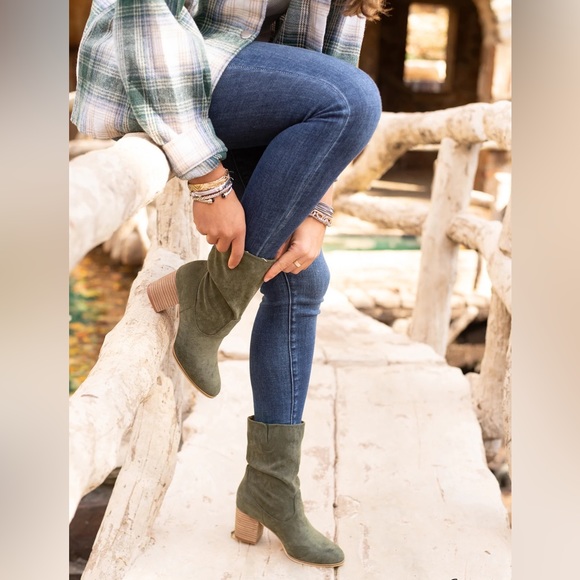 rags bootie by corkys